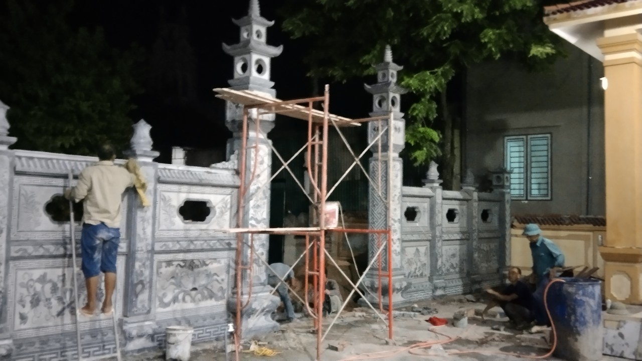 Hình ảnh lắp đặt hoàn thiện cổng đá hàng rào đá nhà thờ họ tại Nghệ an