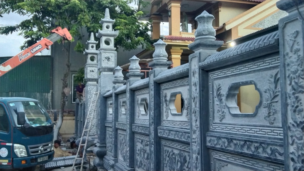 Hoàn thiện lắp đặt cổng đá hàng rào đá nhà thờ họ tại Nghệ An 