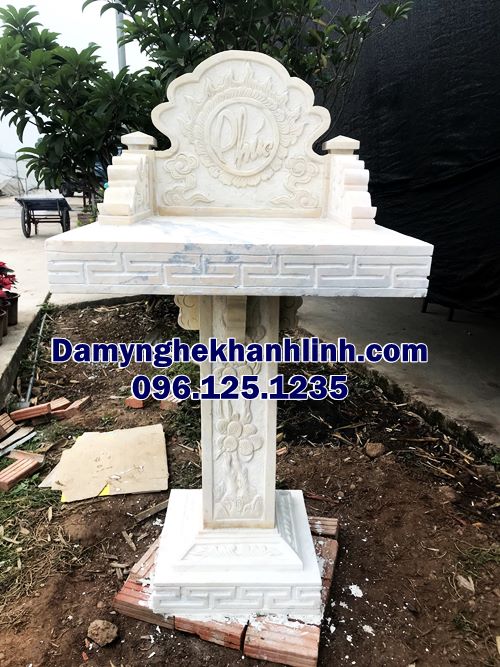 Mẫu cây hương đá miền tây chế tác từ đá vàng kích thước 89 x 89