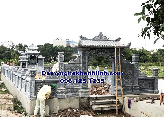 Mẫu Khu Lăng Mộ Đá Gia Đình Đẹp có cổng tam quan 
