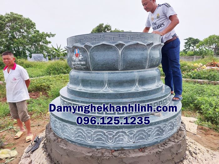 Mẫu mộ đá tròn chạm hoa Sen phong thủy