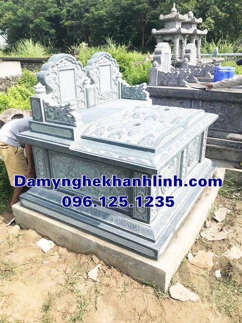 Mẫu mộ tam cấp bằng đá xanh mô đôi