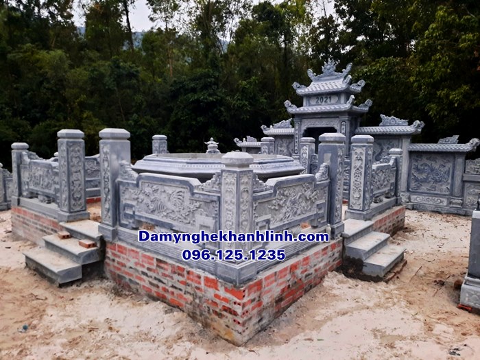Mộ đá đẹp trong mẫu khu lăng mộ gia đình đẹp bán tại Quảng Ninh