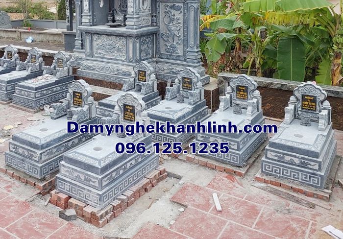 So sánh mộ đá tam cấp và mộ đá một cấp   Nên chọn loại nào