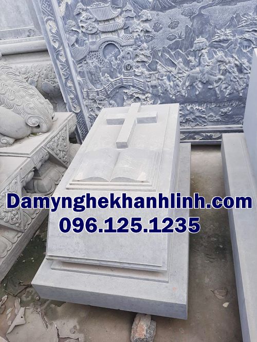 Giá mộ đá công giáo có sự chênh lệch tùy theo chất liệu