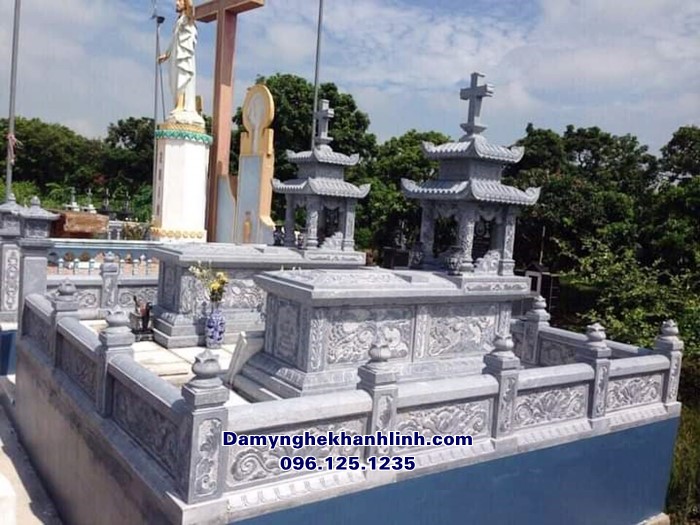 Khuôn viên lăng mộ đá công giáo thiết kế nhỏ gọn