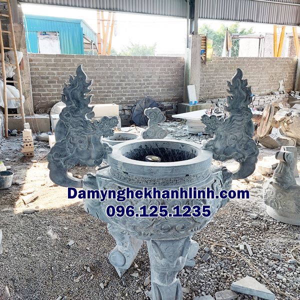 Lư hương đá Cần Thơ chạm rồng tinh xảo