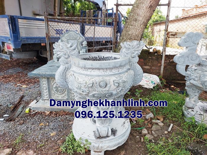 Lư hương đá chạm rồng nguyên khối