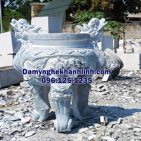 Lư hương đá TP.HCM chạm rồng tinh xảo