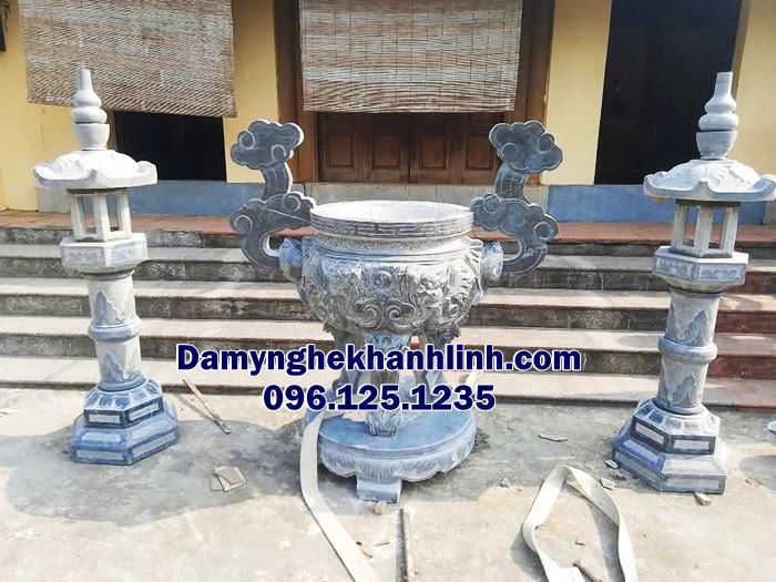 Mẫu lư hương đá miền nam có kích thước đường kính miệng 60cm cho nhà thờ nhỏ