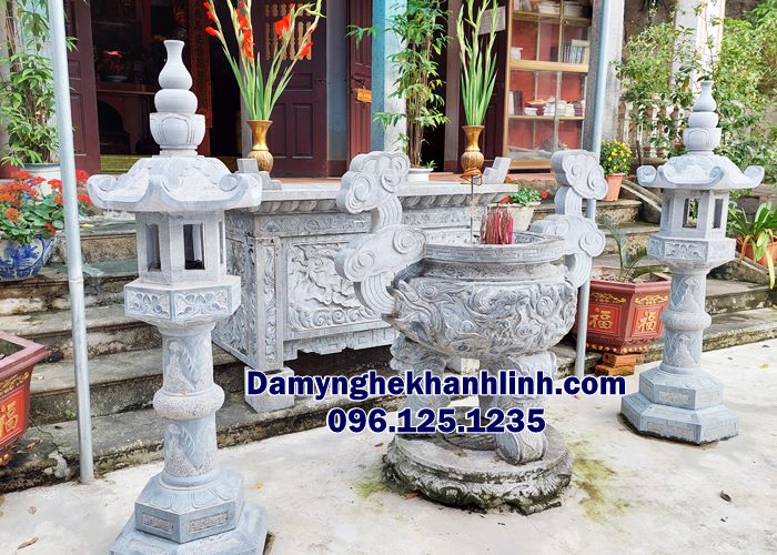 Mẫu lư hương đá xanh rêu miền nam cho nhà thờ họ đình chùa