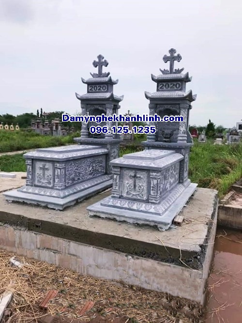 Mẫu mộ đá công giáo miền Bắc hai mái cổ kính trang nghiêm