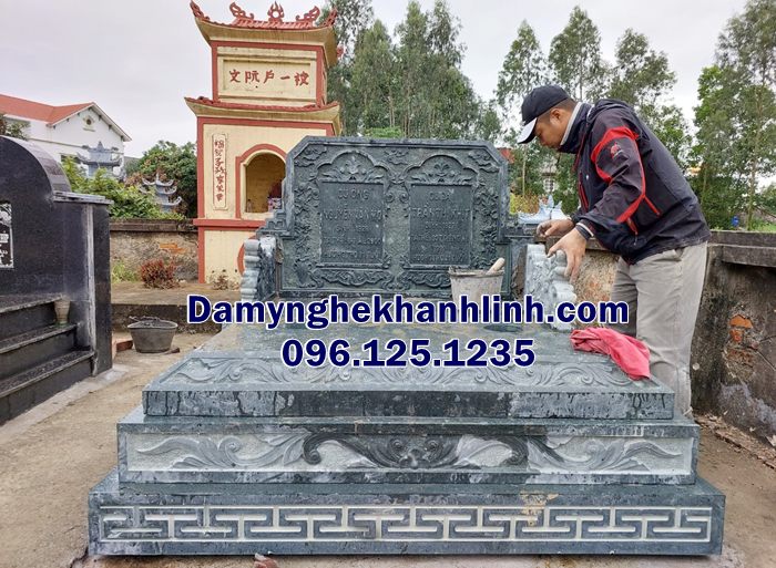 Mẫu mộ đá đôi giá rẻ lắp đặt tại nghĩa trang gia đình khách hàng tại Hà nội