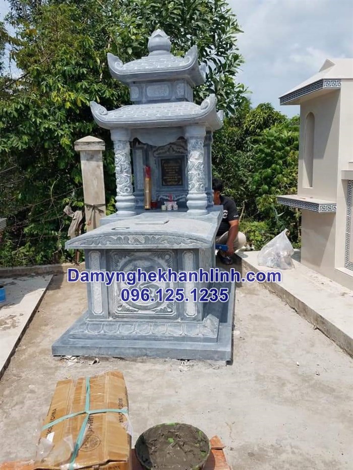Mẫu mộ đá hai mái đẹp lắp tại Quảng Ninh 