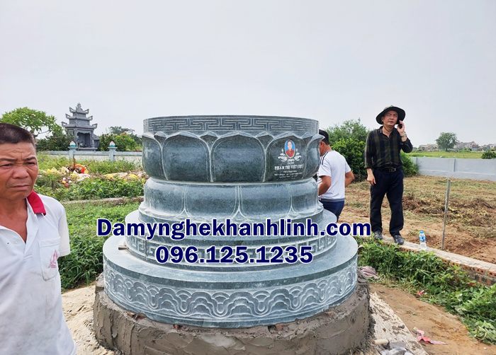Mẫu mộ đá tròn cao cấp chạm hoa Sen tinh xảo
