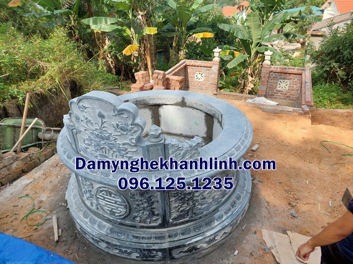 Mẫu mộ đá tròn Long An 2 tằng lắp đặt tại Bến Lức