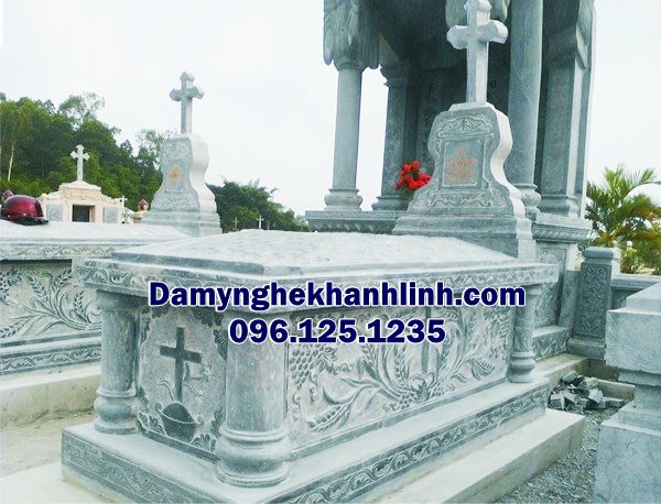 Mộ đá công giáo tại Bình Dương Lái Thiêu