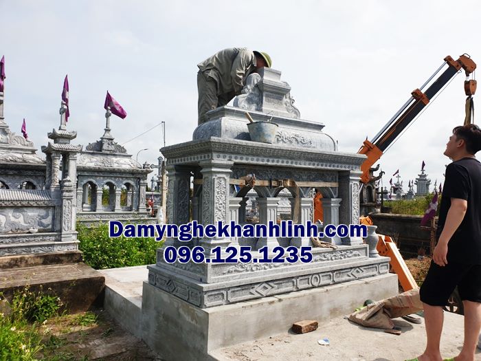 Mộ đá công giáo tại Tp.HCM lắp đặt tại Bình Chánh